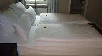 Fritz Im Pyjama 3* 함브루크