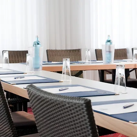Western St. Raphael Szálloda 4*