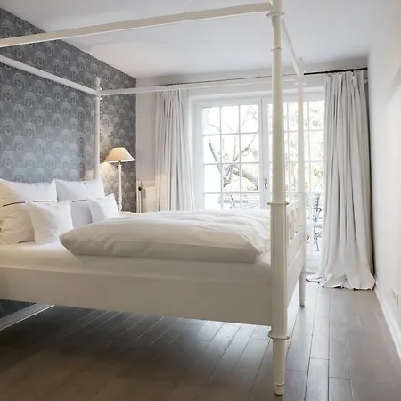 Von Deska - Ivy House 3*