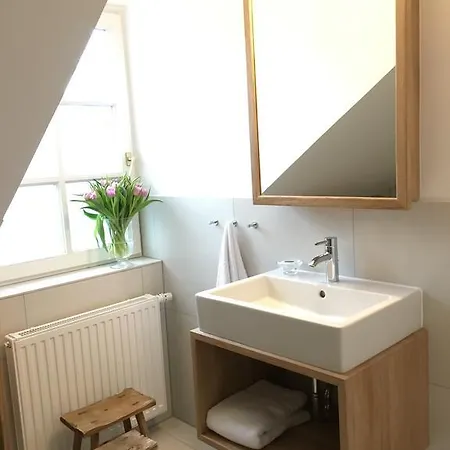 Von Deska - Ivy House Aparthotel
