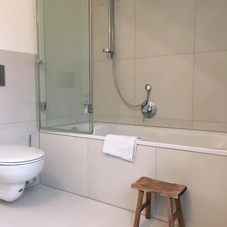 Von Deska - Ivy House Aparthotel 3*