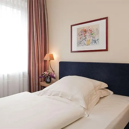 Hotel Central Hamburg 2*