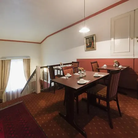 Phoenix City Hotel 3*