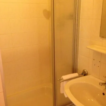 Vierlandentor Guest house