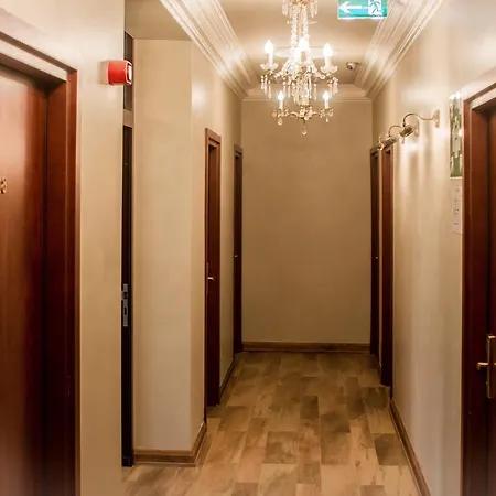 Altona Hotel 2*