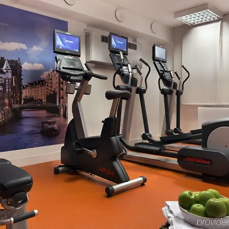Citadines Michel 4*