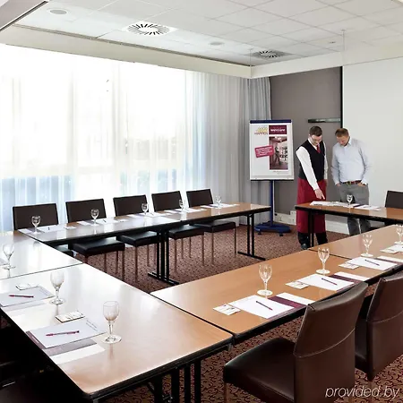 Mercure Am Volkspark מלון 4*