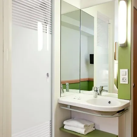 Ibis Budget Altona Hotel 2*