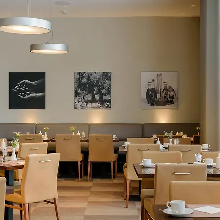 Mercure Mitte 4*