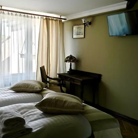 Hotel Altona 2*