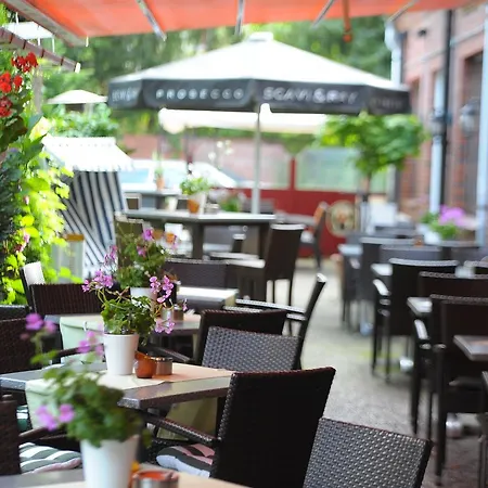 Zum Zeppelin Hotel 3*
