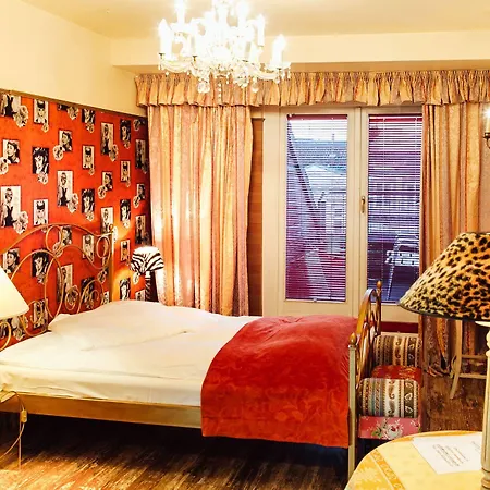 Hotell Village