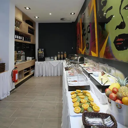 Western Plaza Hotel 4*