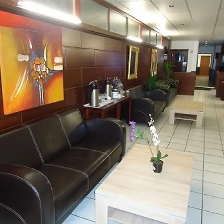 Rahlstedter Hof Hotel 2*