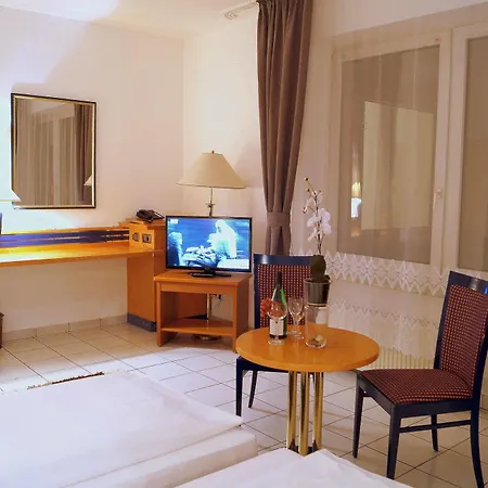 Hotel Rahlstedter Hof 2*