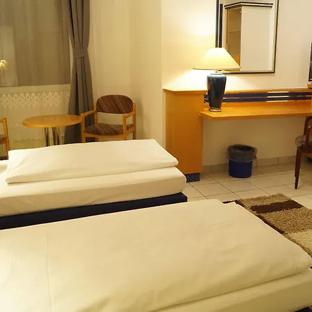 Rahlstedter Hof Hotel 2*