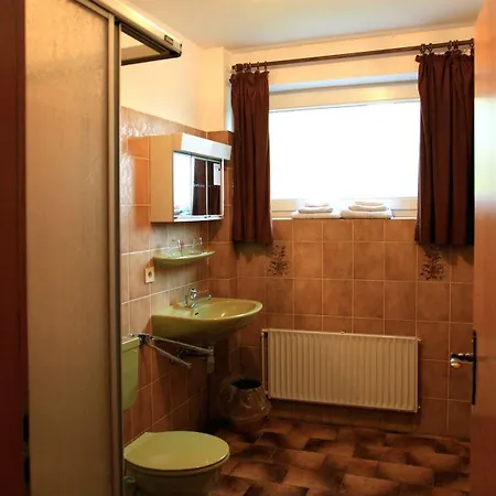 Hotel Wilhelmsburger Hof 2*