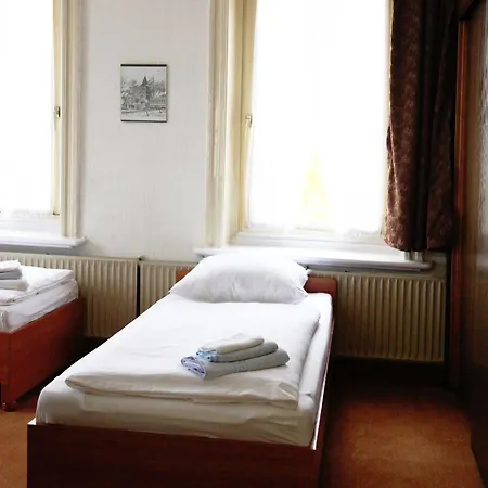 Wilhelmsburger Hof Hotel 2*