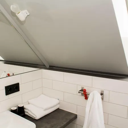 Kroeger By Underdog Hotel