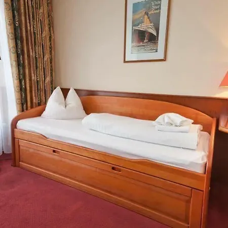 Hagemann Hafen Szálloda 3*