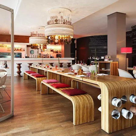 Hotel Superbude Altona Amburgo