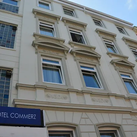Centrum Commerz Am Bhf Altona 2*