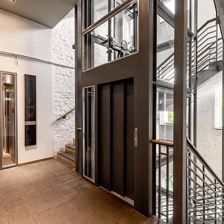 Yoho - The Young Otel 3*