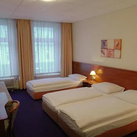 Terminus Am Hauptbahnhof & Zob Hotel