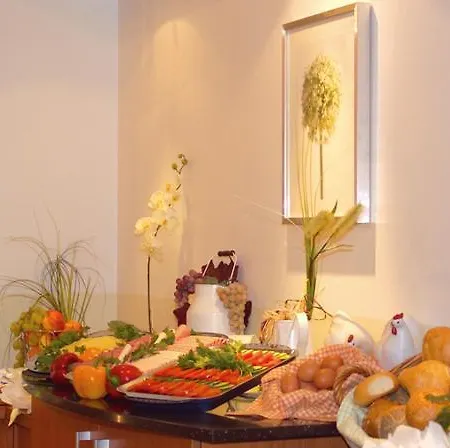 Hotell Mercedes/centrum