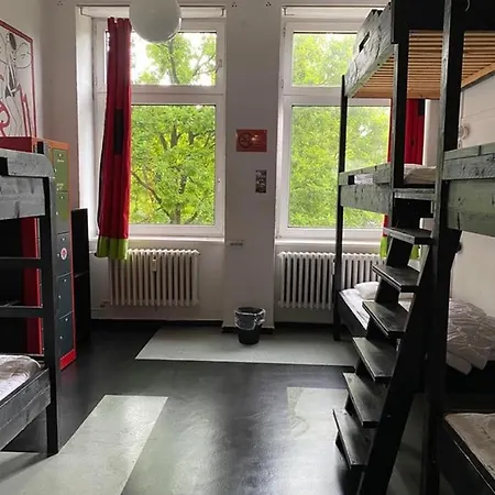 Instantsleep Backpackerhostel St Pauli *