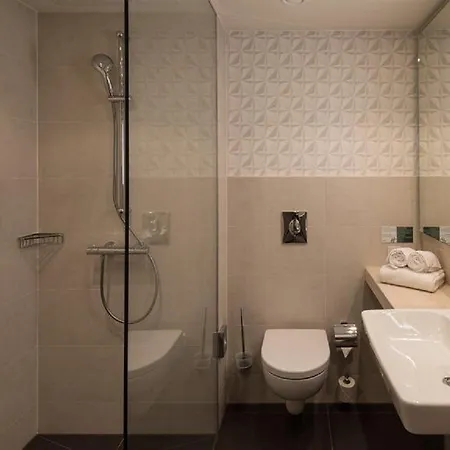 - - Berliner Tor By Ihg Amburgo