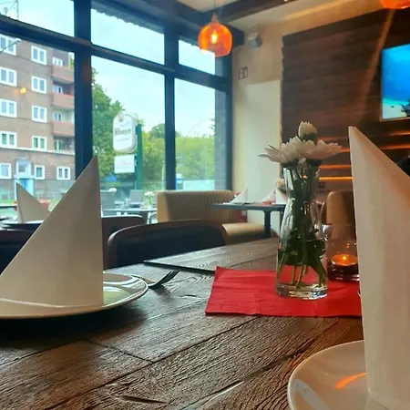 Apricot 3* Hamburg