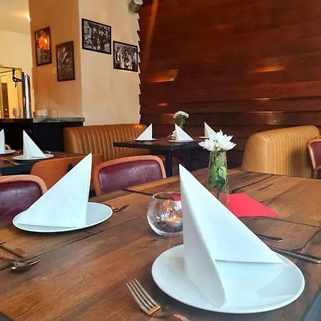Hotel Apricot