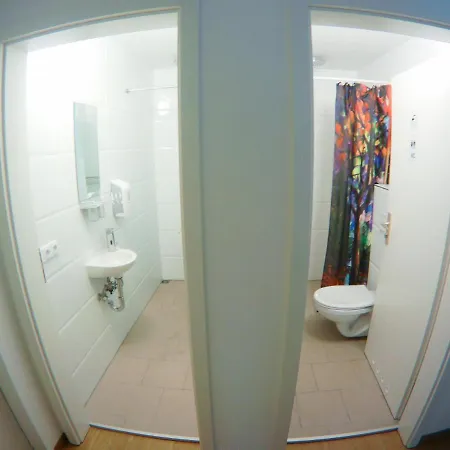 & Monteurzimmer Bei Hansezimmer Hostel *