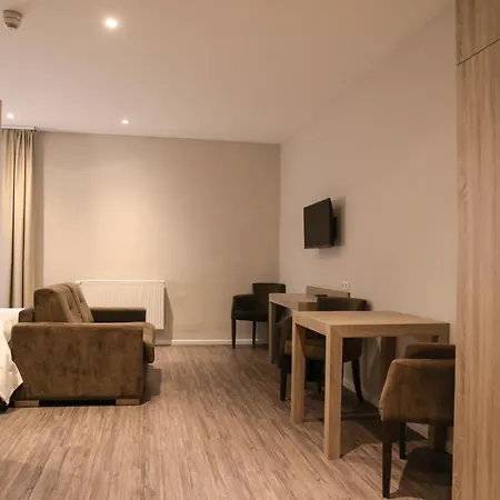 Stadthotel 3*
