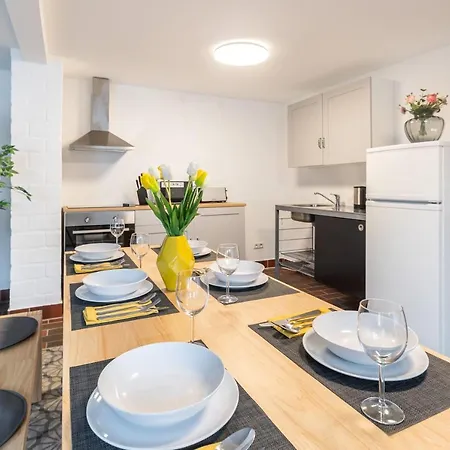Freshly Renovated * Hamburg