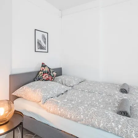 Spacious With 2 Bedrooms