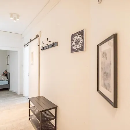 Apartment Spacious With 2 Bedrooms Hamburg