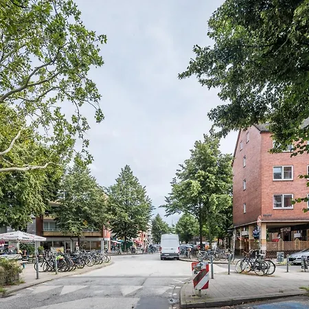 Spacious With 2 Bedrooms Apartment