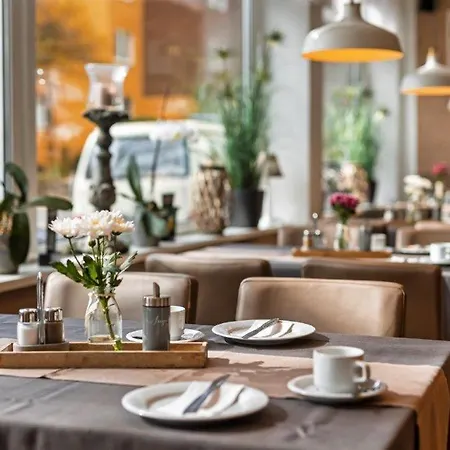 Otel Auto-parkhotel St Pauli 2*