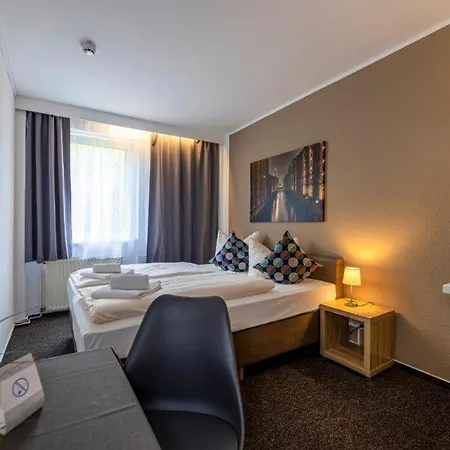 Hotel Auto-parkhotel 2*