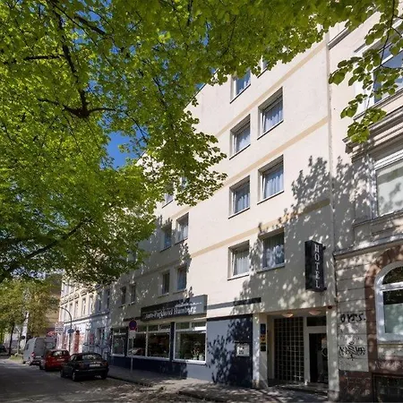 Auto-parkhotel Hotel 2*