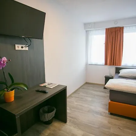 Hotel A7 2*