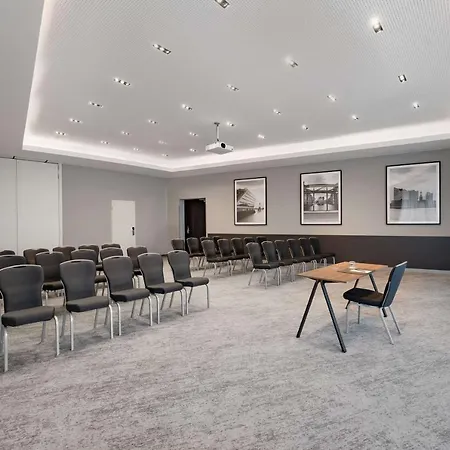 Radisson Blu Hotel, Airport 4*