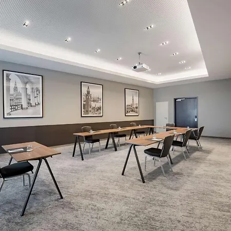 Radisson Blu Hotel, Airport