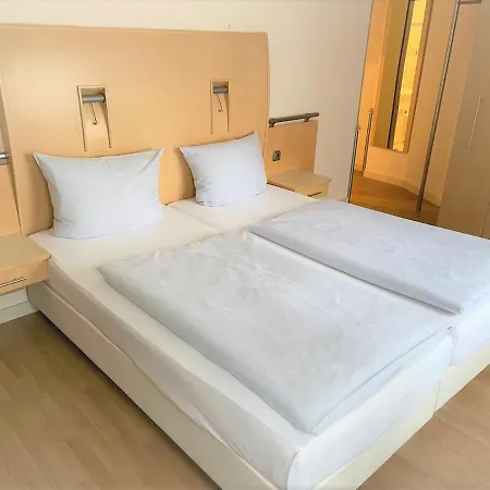 Park Am Berliner Tor Hotel 4*