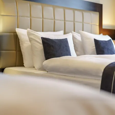 Continental Hauptbahnhof Hotel 3*