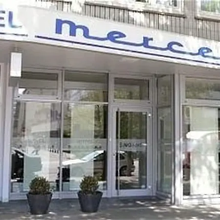 Mercedes/centrum Szálloda 2*