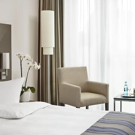 Hotel Intercityhotel Dammtor-messe 4*