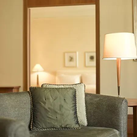 Park Hyatt 5*